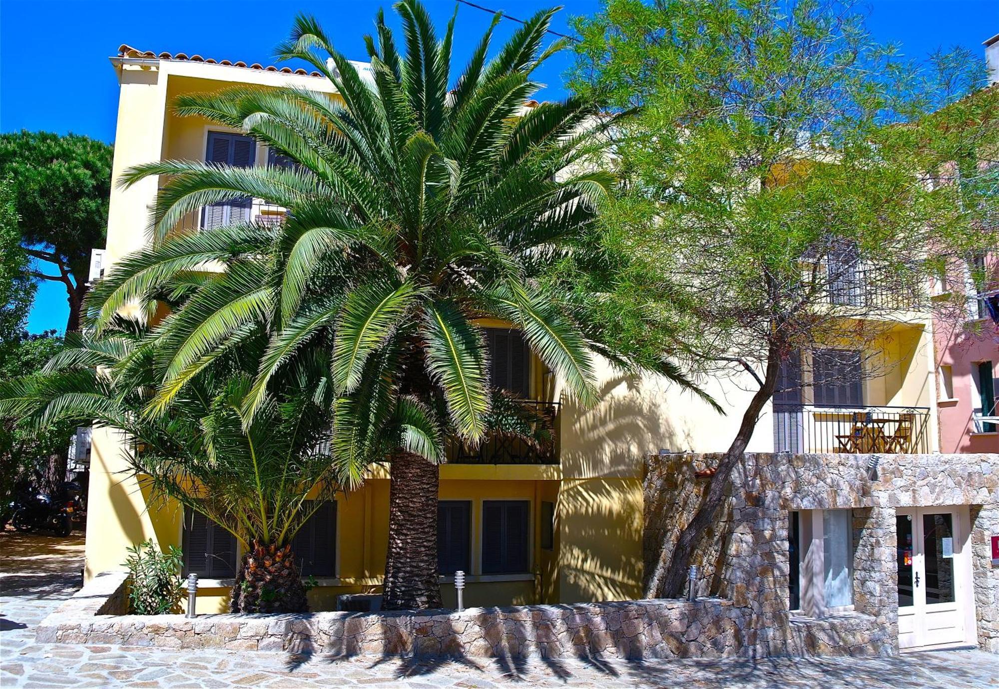 Hotel Le Grillon LʼÎle-Rousse Kültér fotó