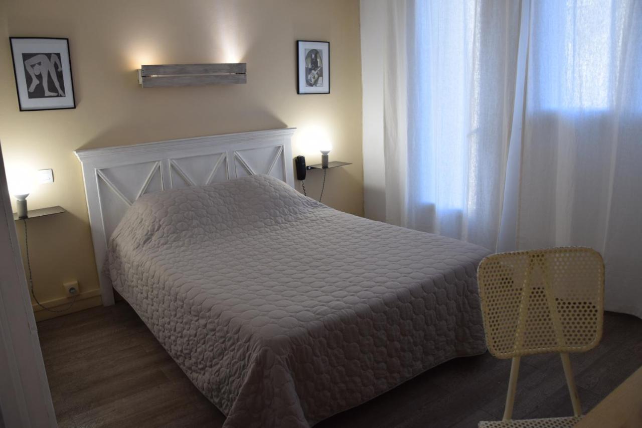 Hotel Le Grillon LʼÎle-Rousse Kültér fotó